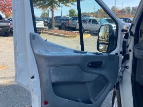 Used 2016 Ford Transit 350 XL image 19