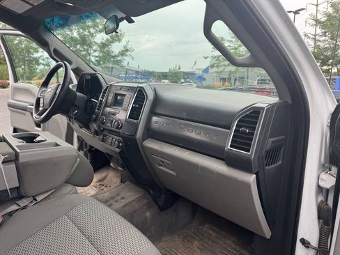 Used 2017 Ford F250 XLT AWD/4WD image 17