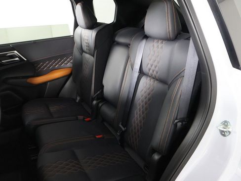 New 2025 Mitsubishi Outlander SEL image 36