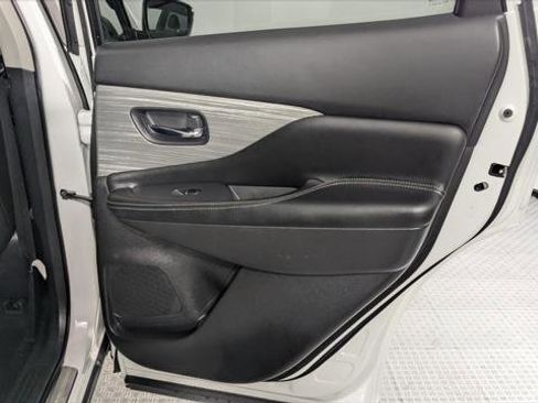 Used 2018 Nissan Murano SL w/ Midnight Edition Package image 19