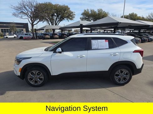 Used 2024 Kia Seltos S FWD image 2