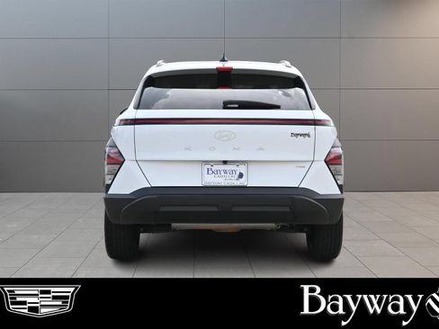 Used 2025 Hyundai Kona SEL AWD/4WD image 7