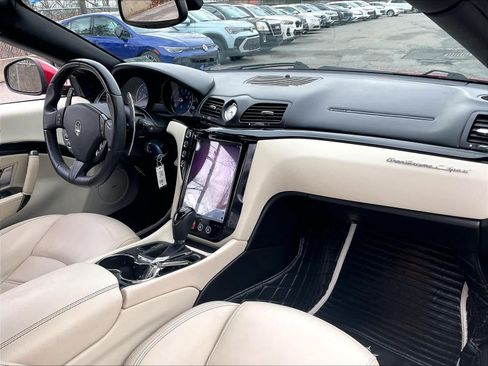 Used 2014 Maserati GranTurismo Sport image 13