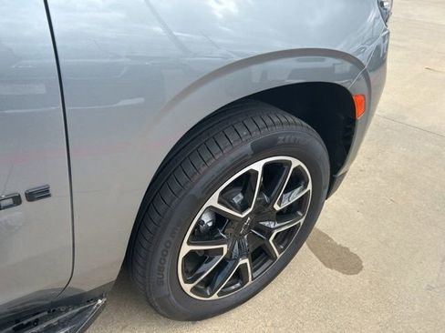 Used 2024 Chevrolet Tahoe RST w/ Luxury Package image 18