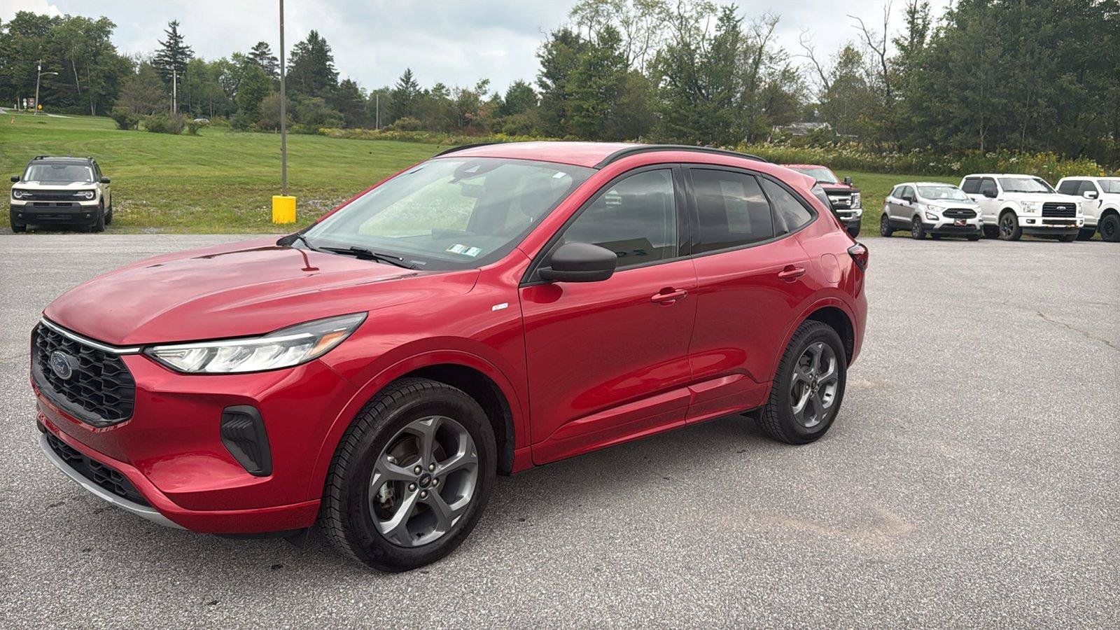 Used 2024 Ford Escape ST-Line w/ Tech Pack #1 AWD/4WD image 7