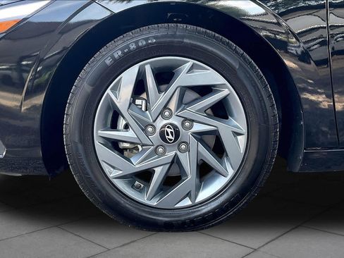 Certified 2024 Hyundai Elantra SEL FWD image 10