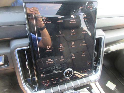 New 2026 GMC Yukon XL Denali image 19