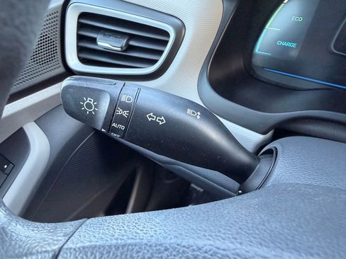 Used 2019 Hyundai Ioniq Blue image 17