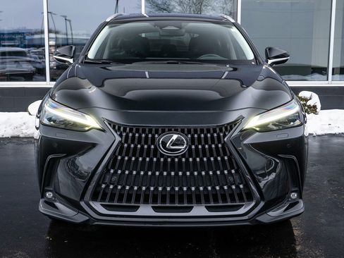 Used 2023 Lexus NX 350 AWD w/ Luxury Package image 2