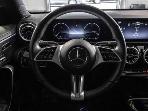 Used 2025 Mercedes-Benz CLA 250 4MATIC image 27