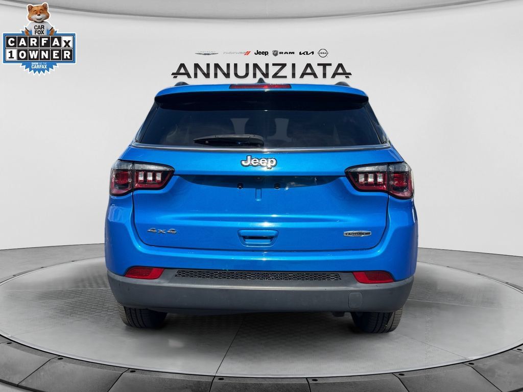 Used 2022 Jeep Compass Latitude w/ Sun and Sound Group AWD/4WD image 4