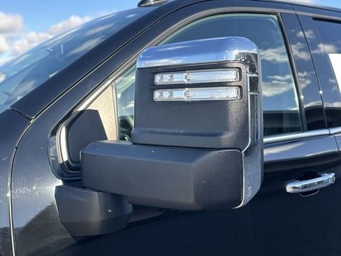 Used 2020 Chevrolet Silverado 2500 LTZ image 16