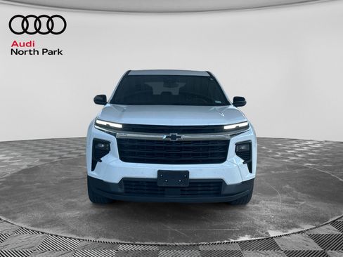 Used 2024 Chevrolet Traverse LS FWD image 8
