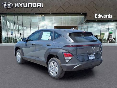 New 2026 Hyundai Kona SE image 5