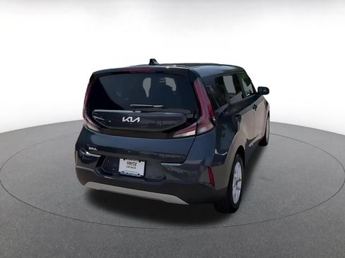 Used 2025 Kia Soul LX w/ LX Technology Package FWD image 14