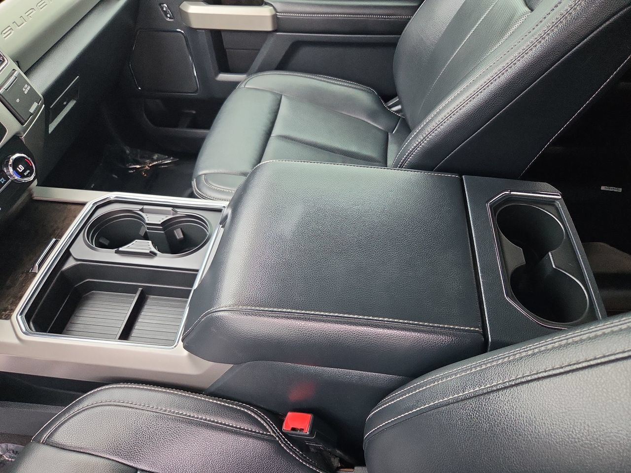 Used 2022 Ford F250 Lariat w/ Tremor Off-Road Package AWD/4WD image 30
