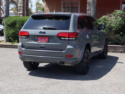 Used 2021 Jeep Grand Cherokee Laredo X RWD image 9