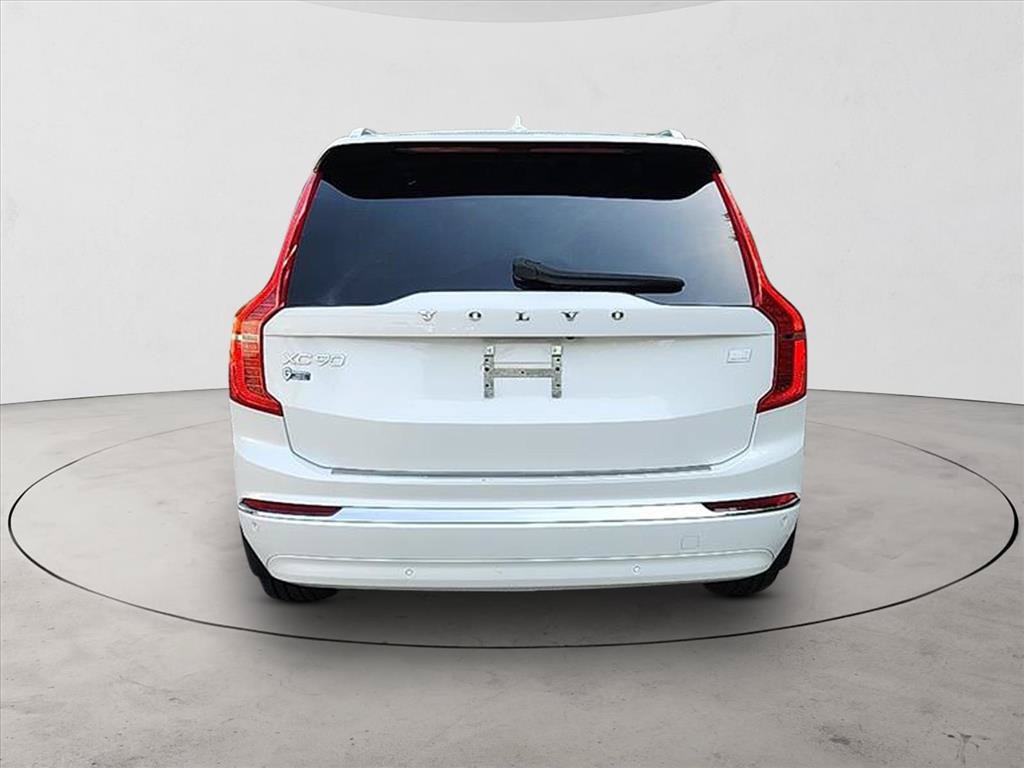 Certified 2024 Volvo XC90 T8 Core w/ Protection Package Premier AWD/4WD image 4