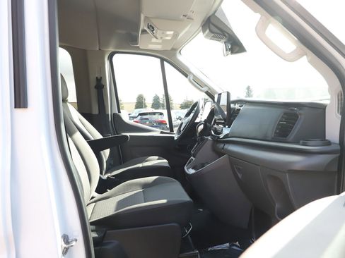 Used 2025 Ford Transit 350 XLT image 11