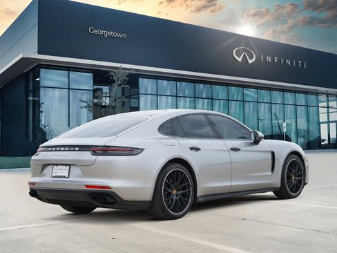 Used 2018 Porsche Panamera 4S image 4
