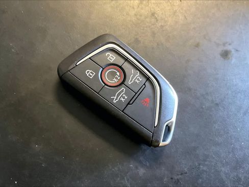 Used 2026 Chevrolet Corvette Stingray Coupe w/ 1LT RWD image 18