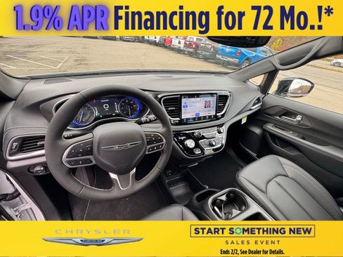 New 2026 Chrysler Pacifica Select image 17