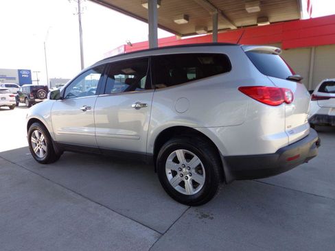 Used 2011 Chevrolet Traverse LT AWD/4WD image 6