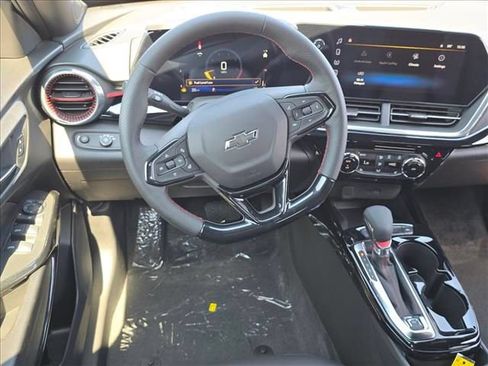 New 2026 Chevrolet Trax RS w/ Sunroof Package FWD image 18