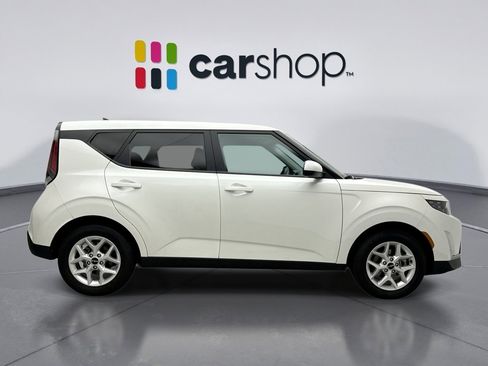 Used 2023 Kia Soul LX w/ LX Technology Package FWD image 6