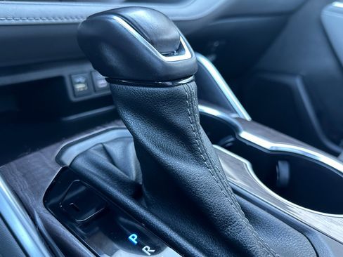 Used 2023 Toyota Highlander Platinum image 22