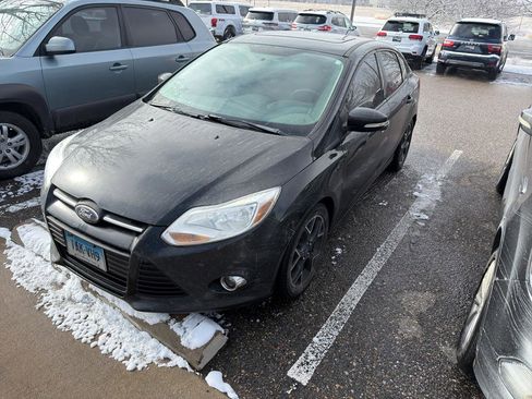 Used 2014 Ford Focus SE w/ Equipment Group 201A image 1