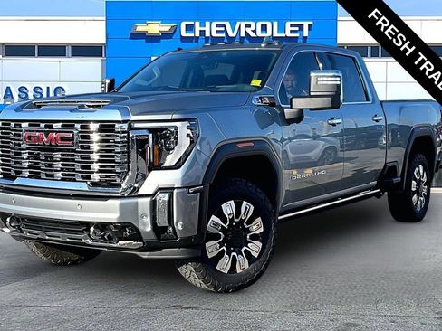 Used 2024 GMC Sierra 2500 Denali w/ Denali Reserve Package AWD/4WD image 2