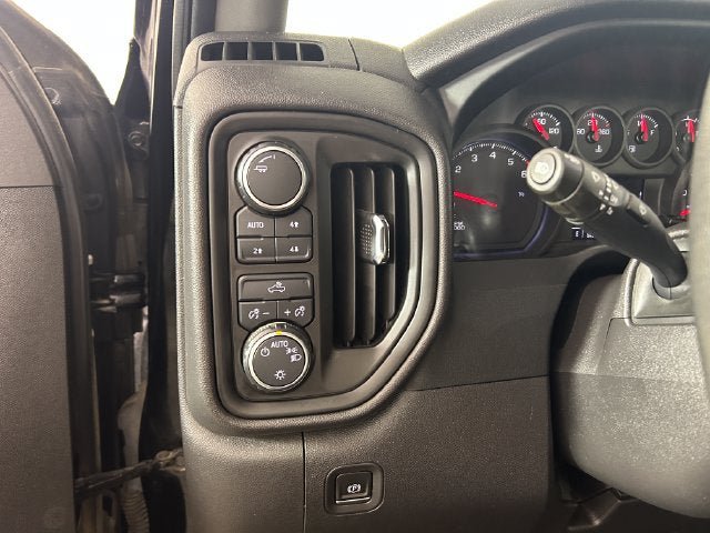 Used 2023 Chevrolet Silverado 1500 Custom Trail Boss w/ LPO, Dark Essentials Package AWD/4WD image 18