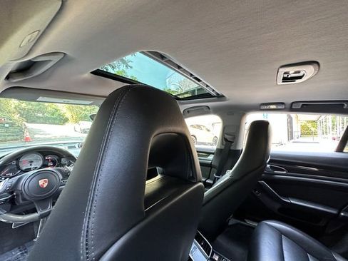 Used 2015 Porsche Panamera 4S image 33