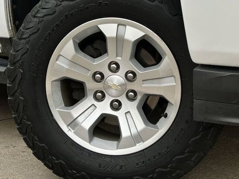 Used 2018 Chevrolet Silverado 1500 LT w/ Texas Edition image 11