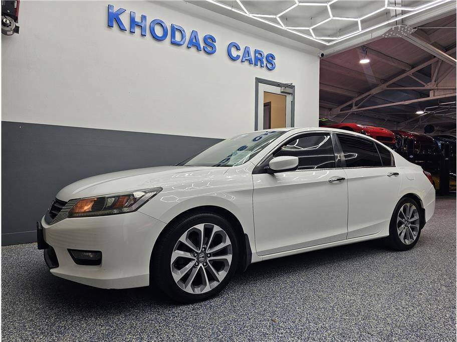 Used 2014 Honda Accord Sport image 2