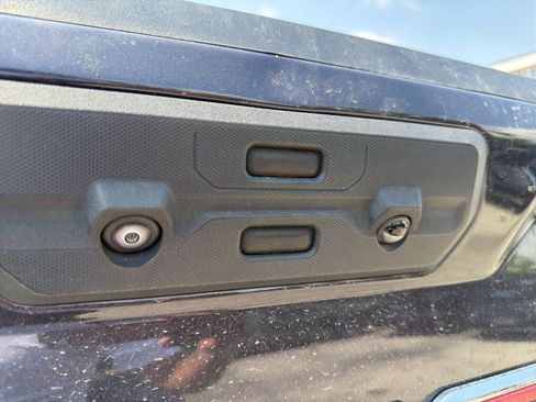Used 2023 GMC Sierra 1500 SLE RWD image 16