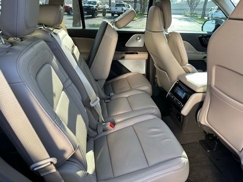 Used 2022 Lincoln Aviator Reserve w/ Equipment Group 201A image 20