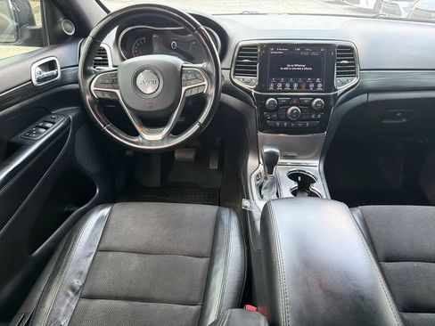 Used 2022 Jeep Grand Cherokee Laredo X RWD image 23