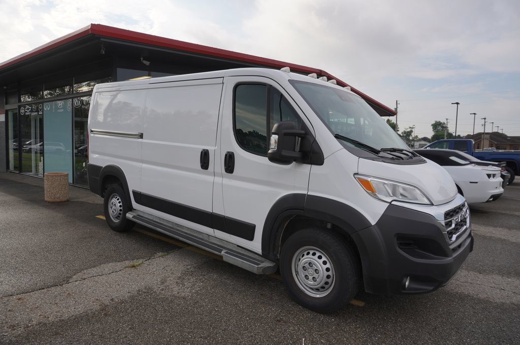 Used 2025 RAM ProMaster 2500 w/ U-Haul Equipment Group FWD image 10