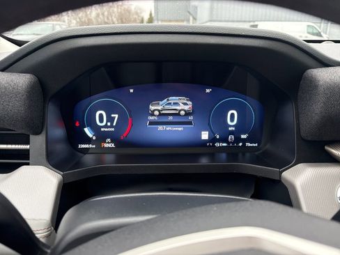 Used 2025 Ford Explorer Active w/ Active Comfort Package image 41