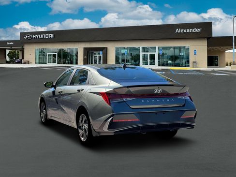 New 2026 Hyundai Elantra SEL Sport Premium w/ Cargo Package image 4