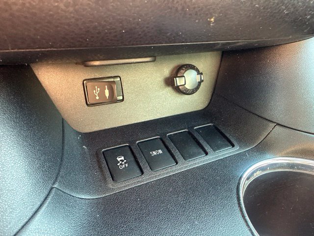 Used 2015 Toyota Highlander XLE FWD image 19
