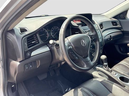 Used 2019 Acura ILX FWD image 9