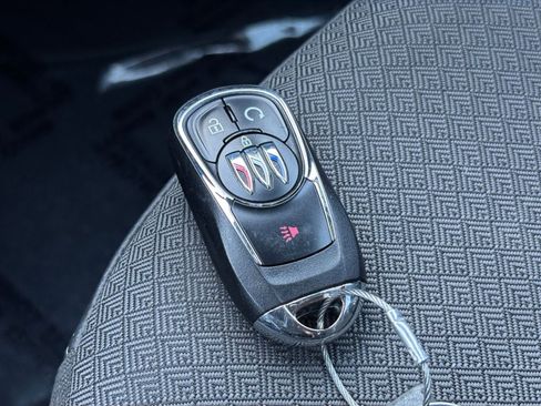 Used 2025 Buick Encore GX Preferred FWD image 23