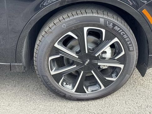 New 2026 Lincoln Nautilus Reserve AWD/4WD image 9