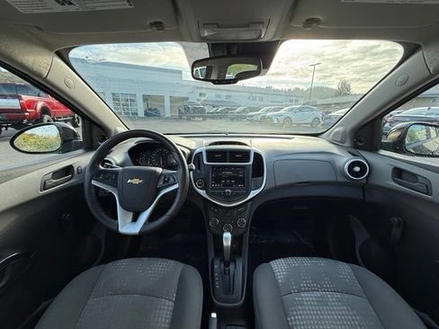 Used 2020 Chevrolet Sonic LT FWD image 10