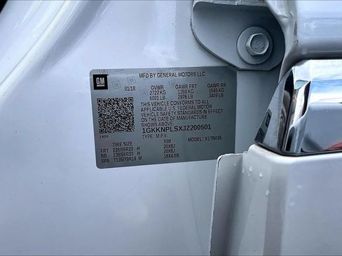 Used 2018 GMC Acadia Denali w/ Technology Package FWD image 3