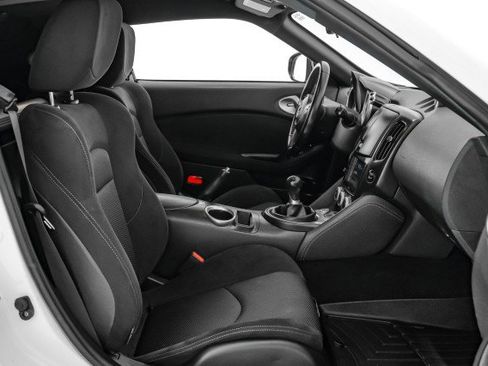 Used 2017 Nissan 370Z Touring Sport image 30