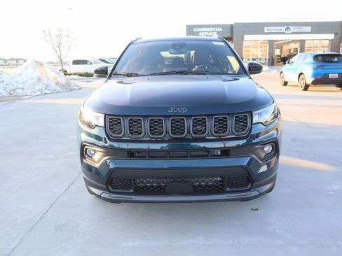 New 2026 Jeep Compass Latitude image 9